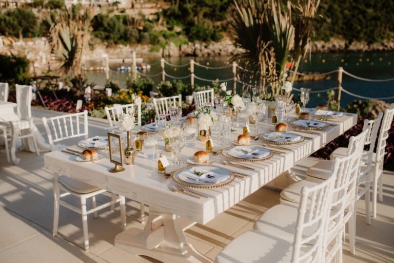 wedding_table_by_the_sea